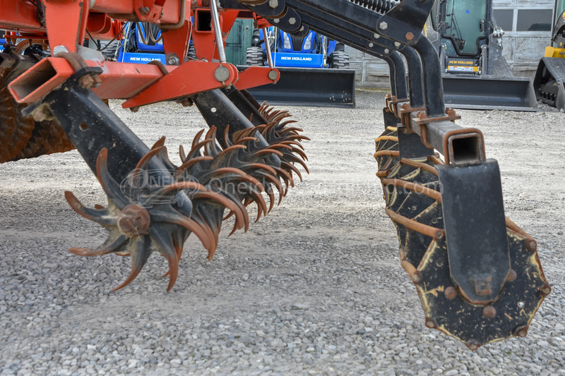 resized_1733159762-KUHN 8000_18