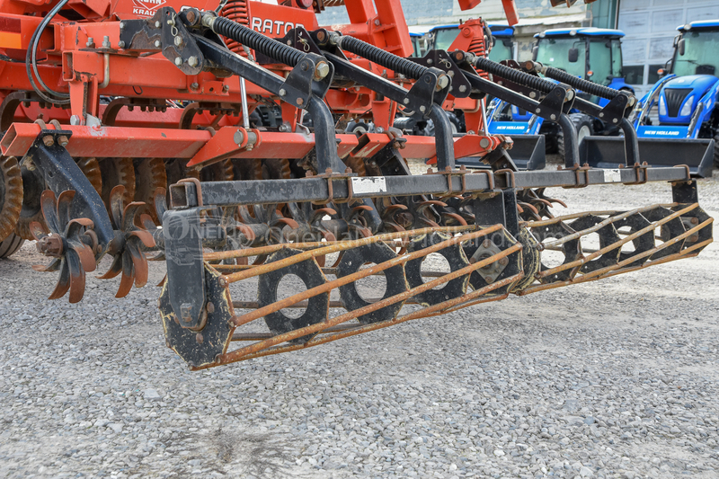 resized_1733159762-KUHN 8000_19