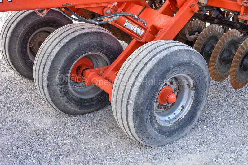 resized_1733159762-KUHN 8000_21
