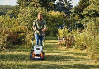 STIHL RMA 460 V Self-Propelled Lawn Mower