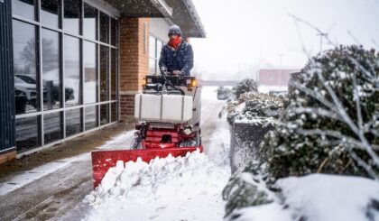 Ventrac-2120M-Sidewalk-Snow-Vehicle1
