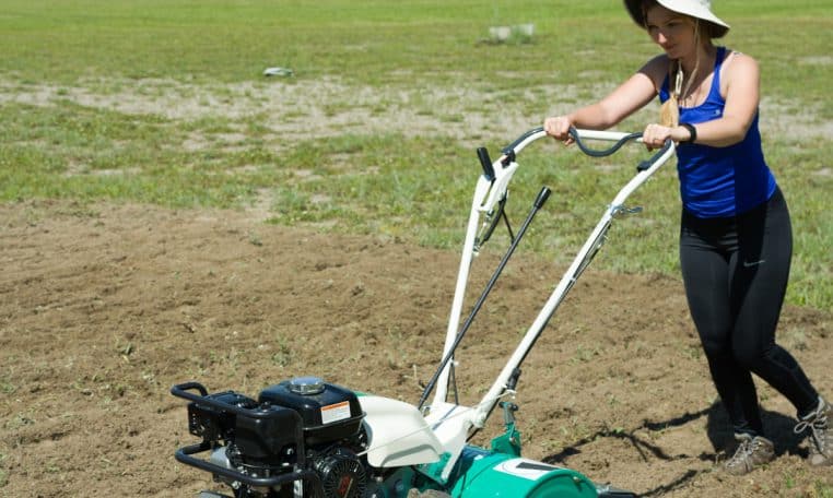 2020-Web-Gardenquake-rear-tine-tiller-Action-9-762x456